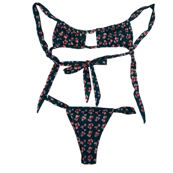 Strawberry Milk Mob Gecko Top And Bottom 2-Piece Floral Bikini — XS And S - Picture 5 of 16